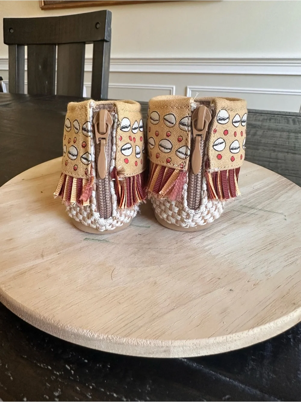 Disney Kids Moana Moccasin Sandals - size 7/8